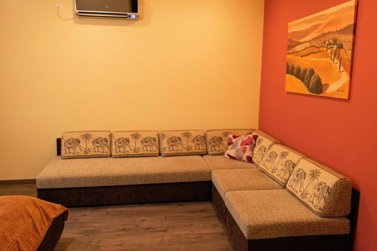 Borostyan Apartmanhaz Morahalom Ngoại thất bức ảnh