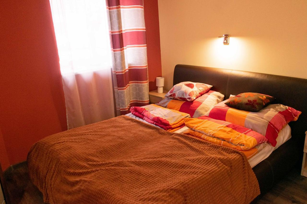 Borostyan Apartmanhaz Morahalom Ngoại thất bức ảnh