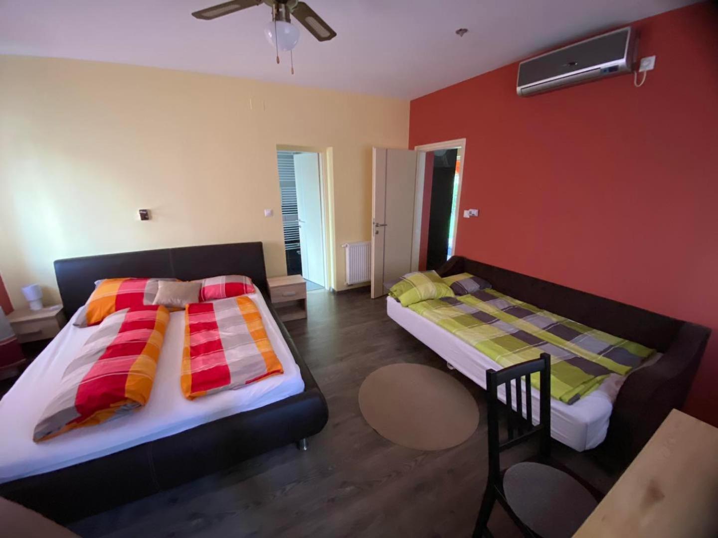 Borostyan Apartmanhaz Morahalom Ngoại thất bức ảnh