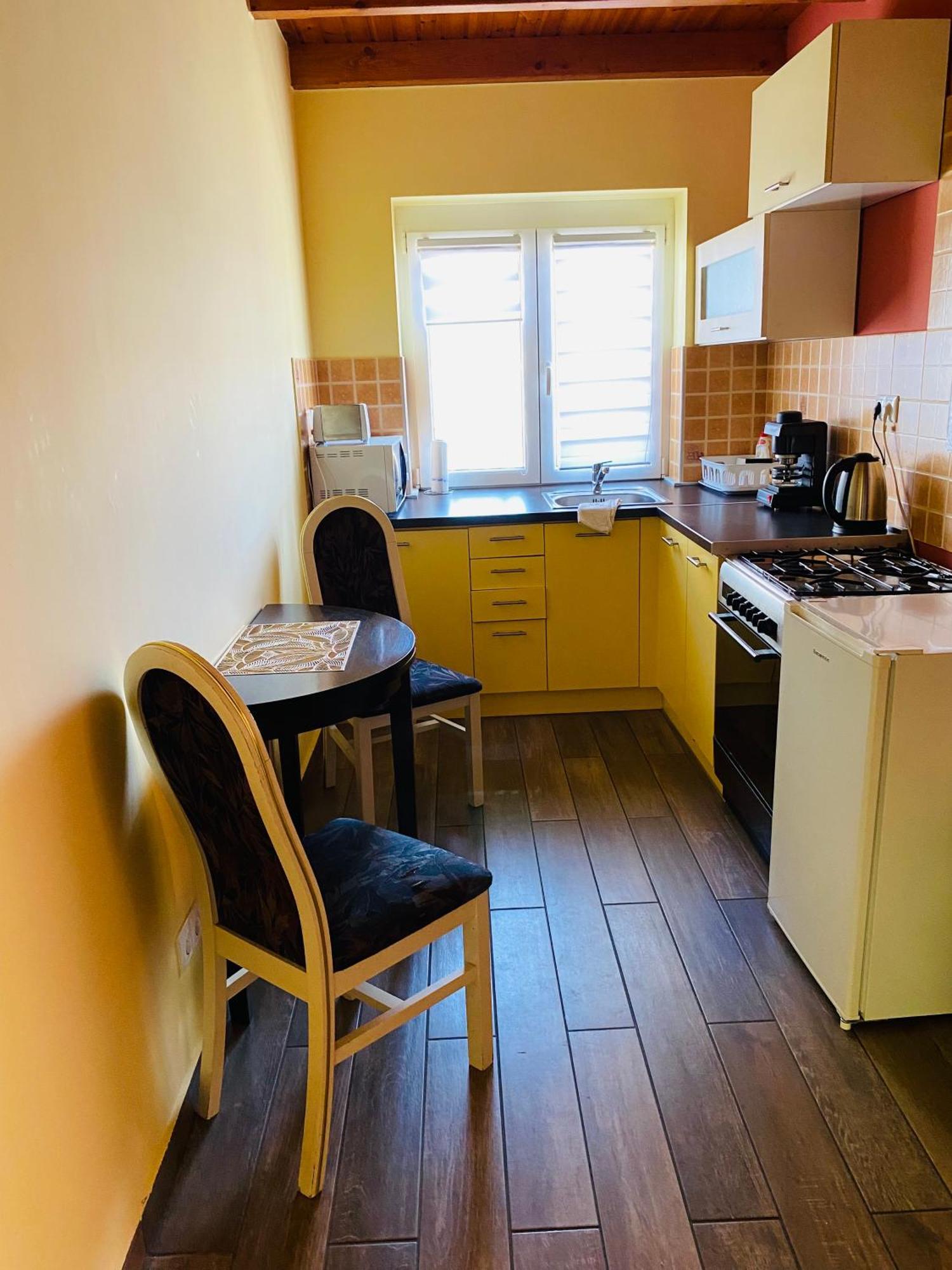 Borostyan Apartmanhaz Morahalom Ngoại thất bức ảnh
